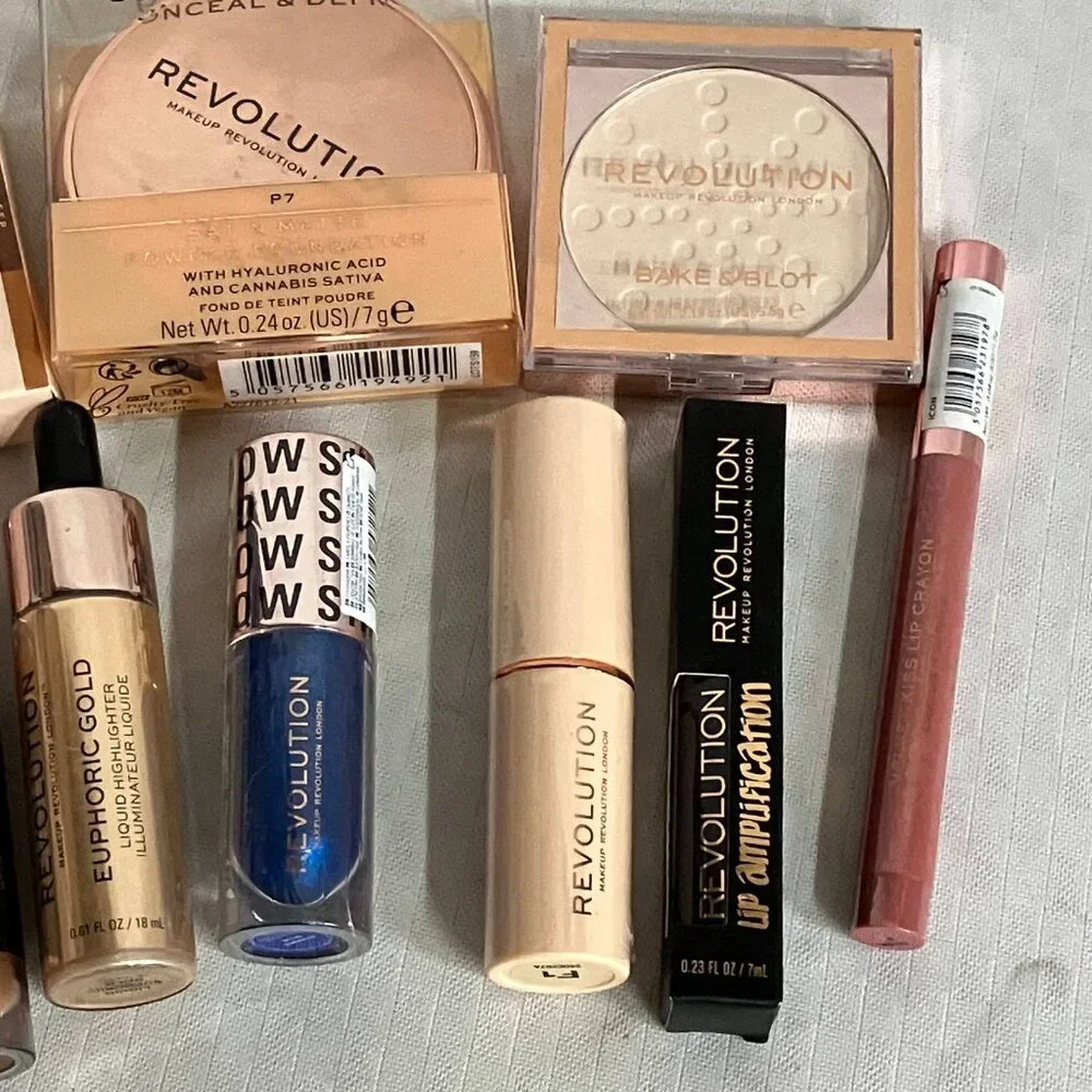 Makeup Revolution Set Of 10 PCs Contour Powder Conceal Liquid Highlighter & More